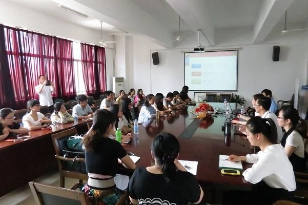 外国语学院举办北京外国语大学2014年暑期夏令营宣讲会